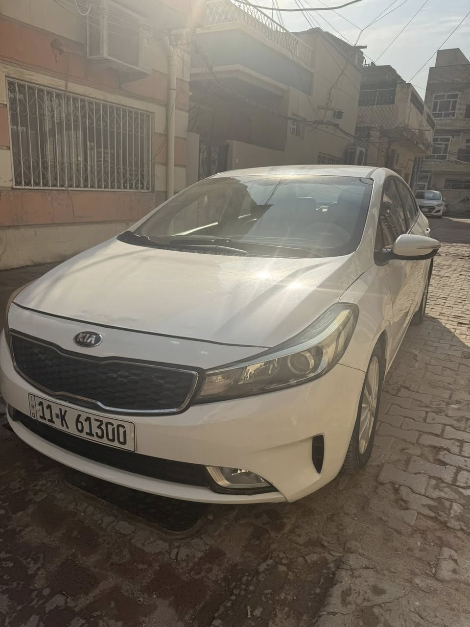 السلام عليكم 
سيراتو 2016 للبيع فقط
السياره فول عدا الفتحه
تبريد ثاج تدفئه كشنات وستيرن
بصمه ترحيب يعني من تتقرب تفتح وحدها
تشغيل عن بعد
شاشه كامره
السياره فقط مكينه مفتوحه وبدون اي مشاكل وبالنسبه لحادثها جاملغ سايق الوارد وهنا بالعراق صار شخط بابين عكس السايق وشويه بهلال الجاملغ وانصبغن يعني بدون دواخل 
مكان السياره المنصور ***********
السعر 108 بيها مجال كلش قليل جماعة الشده اعتذر منكم 
رقم بغداد باسمي تحويل مباشر
