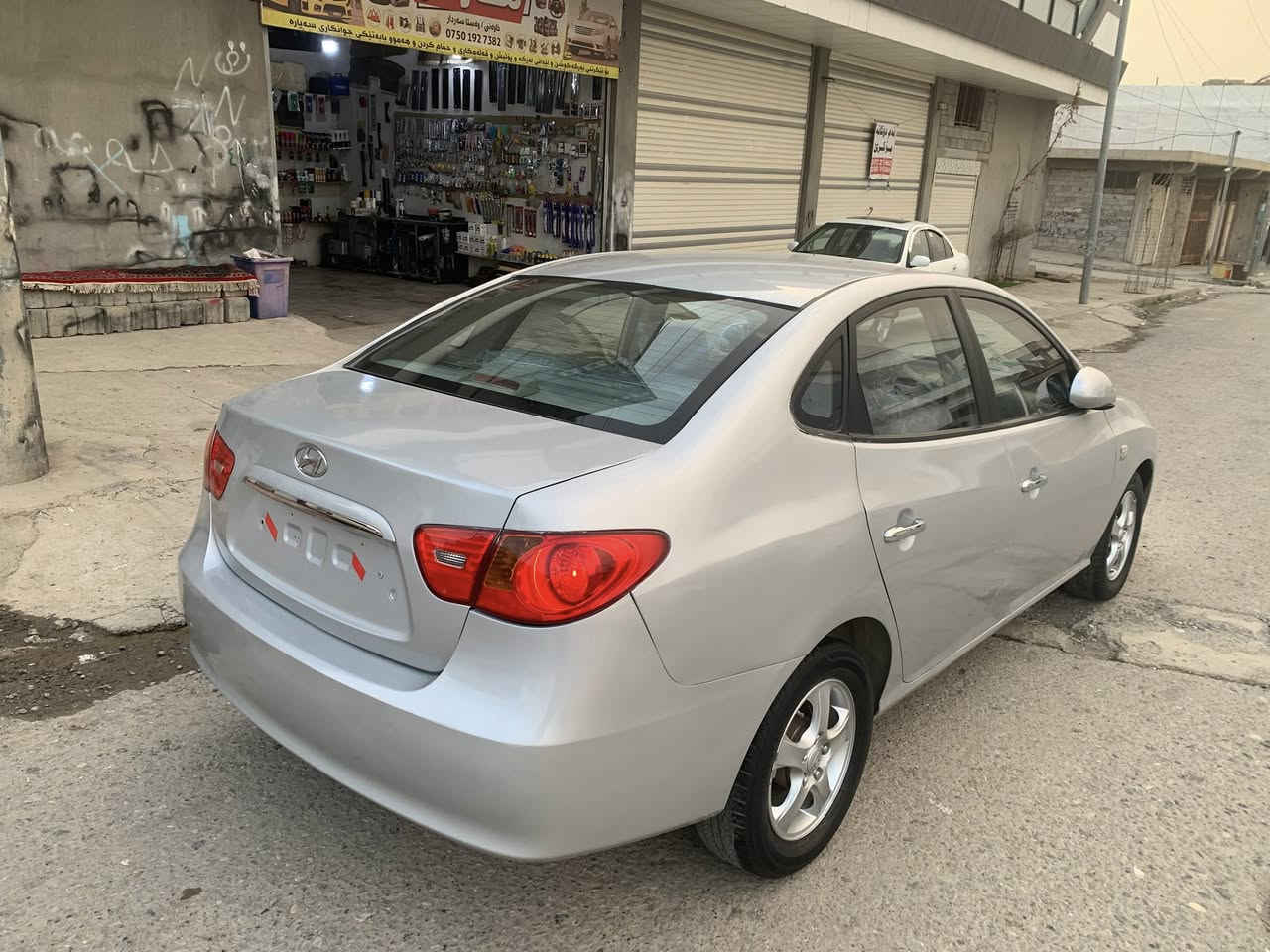 (بەناوی خوای گەورە) هۆندا ئاڤانتی ٢٠٠٩  بڕاوەیە مەکینەی ١٦ دکشن بەرز فوول بێ سڵاید هیتەر ڤۆلیۆم تەبریت لەمس ئاوێنە ئەخەوێ بەردی ئەگزۆزی تیایەبێ حەیبوو حارە گێرو مەکینە بێ حەیب ساردوو گەرمی ئیشەکات دەحموو لێدراوی نیە سەخفی بەشرت سحری ٤٧ گەڵا :::::***********:::::::شوێن قەڵادزێ
