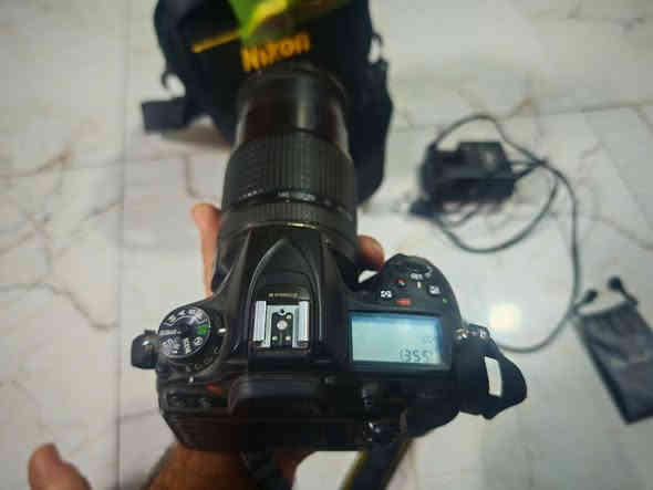 السلام عليكم 
كامره نيكون 7200
استخدام شخصي
نضيفه
ملحاقاتها
جنطه
رام 32
كفر جيلاتين
بطاريه عدد2
العنوان الديوانية الشاميه
***********
