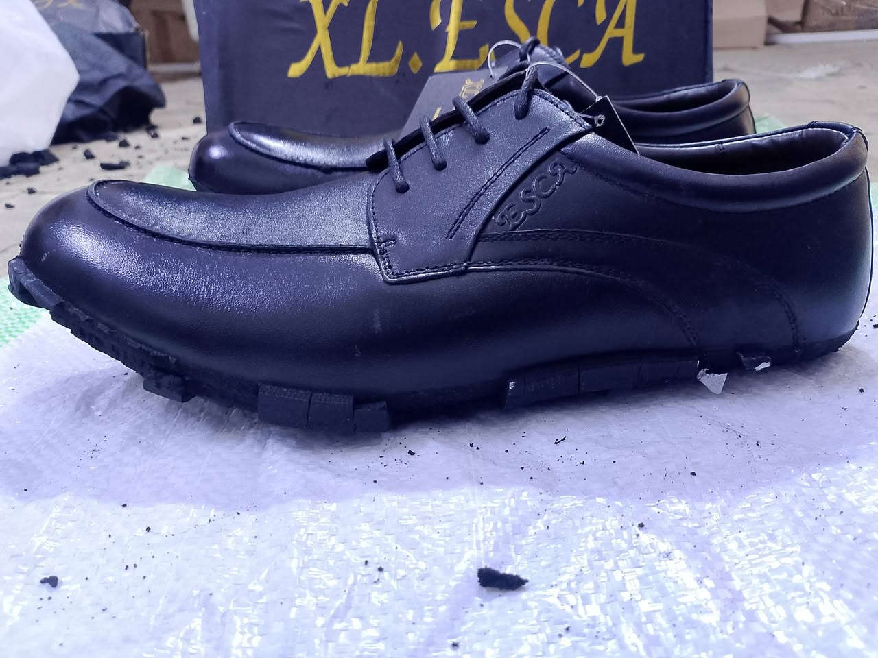 🔥 تصفية بسعر تراب 🔥

حذاء رجالي رسمي (XL ESCA) 👞
قياسات: من 40 إلى 45

✅ جديد (بعضهم بالكارتونة)
❗ يحتاج تبديل نعل كامل / طركة مال مشي

مناسب للشغل أو التصليح 👌

📦 أكو كمية متوفرة

💰 السعر: 2000 دينار للحذاء (سعر قوي)
📩 التواصل خاص للجادين***********

⚡ متوفر مفرد وكمية ⚡
