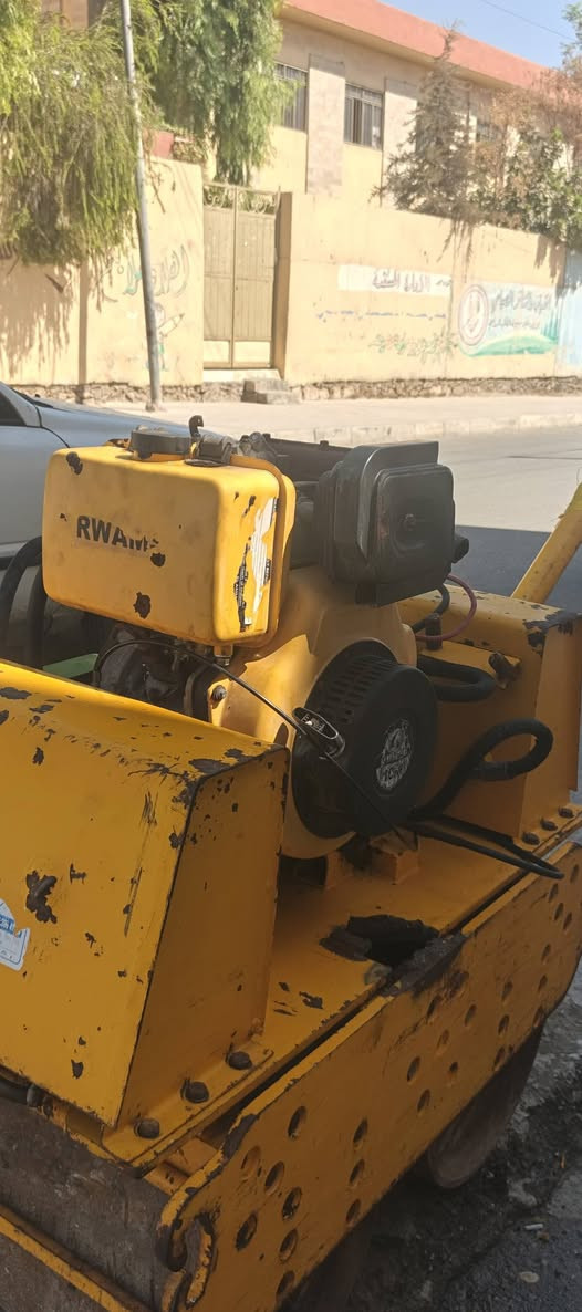 للبيع حادله يدوية هزاز جاهزة على الشغل مكان الموصل السعر ١٥ /***********
