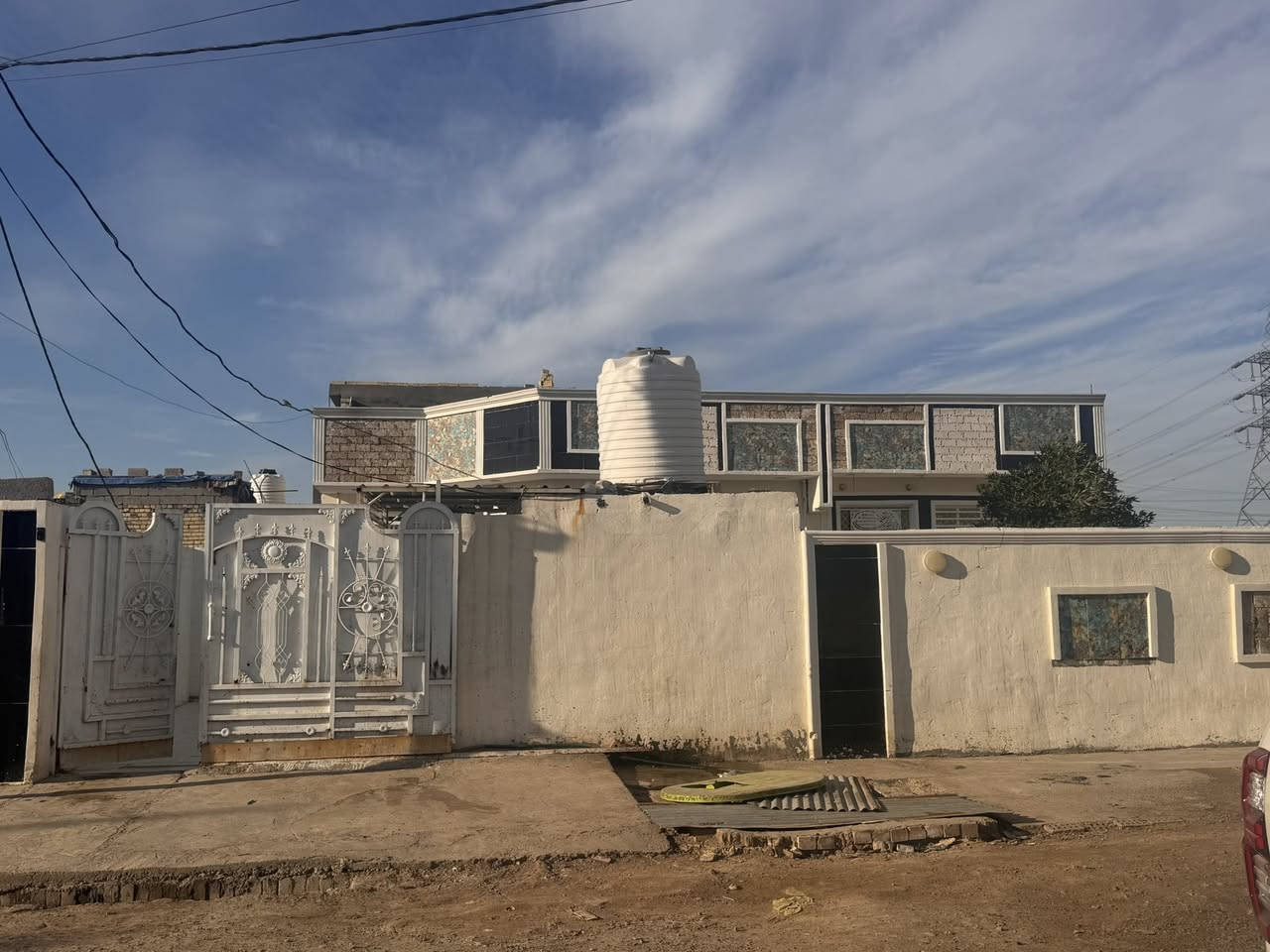 سلام عليكم بيت البيع قرب سيطرة النهروان سايد الأول قرب الملعب السعيدات المساحه ٥٠٠متر  ***********الاتصاال والاستفتاء
