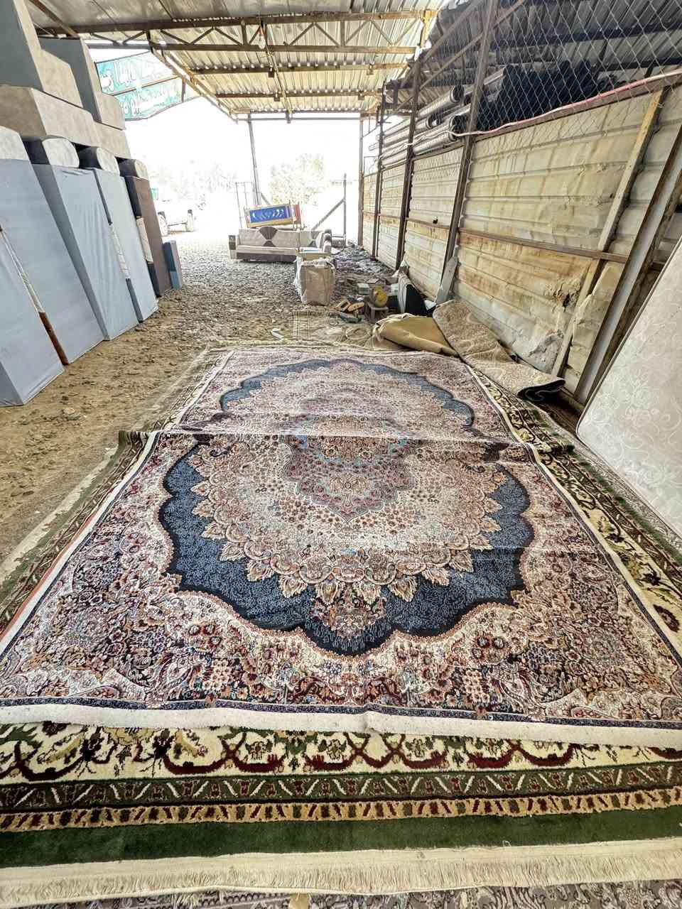 زوالي كاشان مستعمل نضيف 
جميع القياسات أسعار مناسبه 
مجمع الشمري للمواد المنزليه المستعمله
***********
