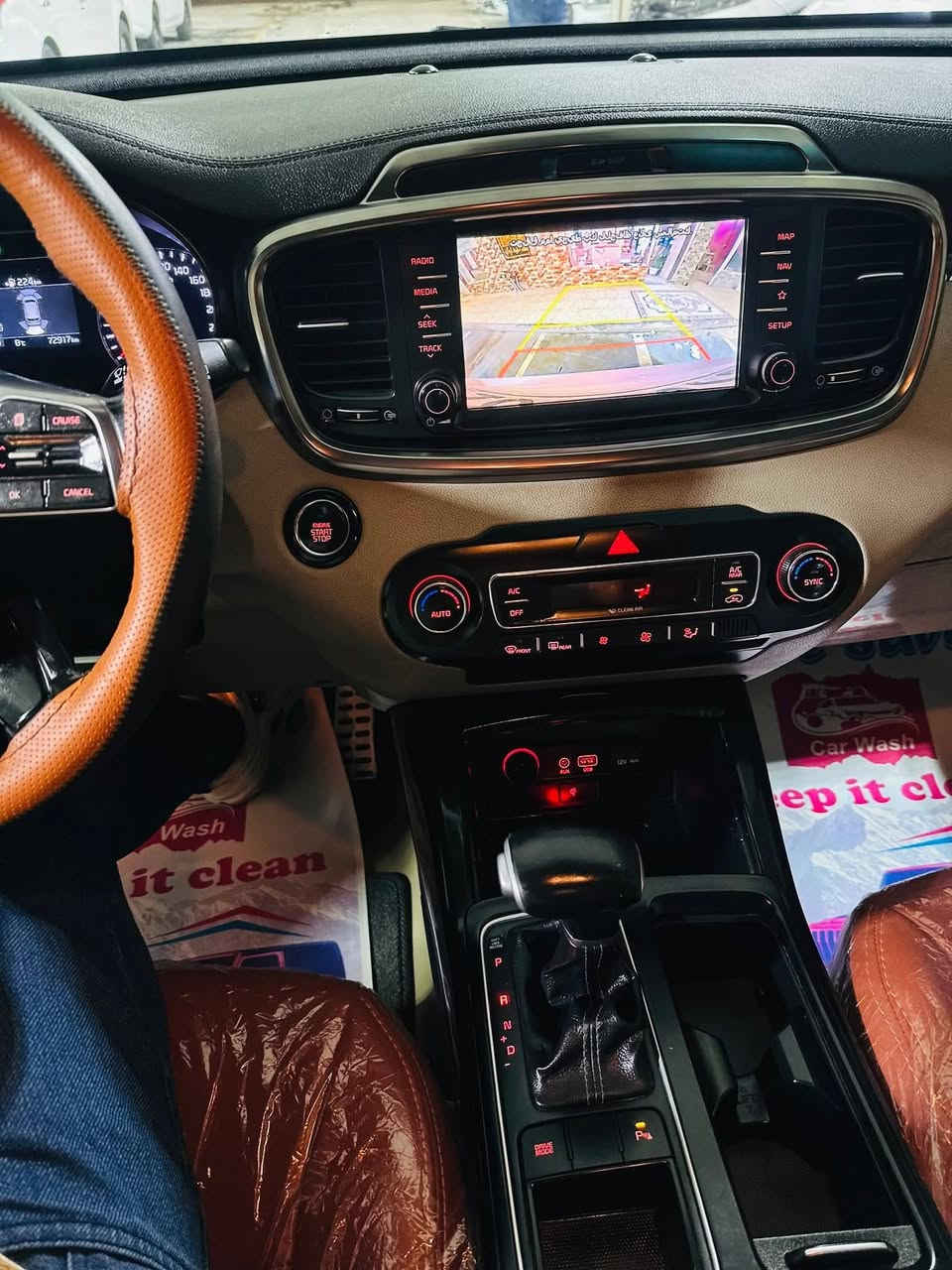 💎 سورنتو خليجي     2020      مكفوله  من كلشي 
  
💎   رقم بابل انكليزي    ماشيه 70

💎 المواصفات       السعر 265

💎.  جنطه كهرباء      

💎محرك 6 سلندر 3500 

💎  داخل ملكي 

💎شاشةكبيره   فوول

💎تحكم أستيرن  فول

💎_ حساس  أمامي خلفي بلادي 

💎 كاميرا  خلفي HD 

💎 نضام ترحيب 

💎ويل كب كروم 5.

💎يدات نيكل شباك نيكل دوسه ليزري 
  
    لد امامي نهاري خلفيه 

  كشنات جلد لونين . مشمشي

   تبريد 3 قطع.  لمس

   7راكب

   كير 8 نمر

   لايت 3عدسات زنون 

    كشنات كهربائية عدد 2
للاستفسار 
الاتصال ع الرقم 
***********
