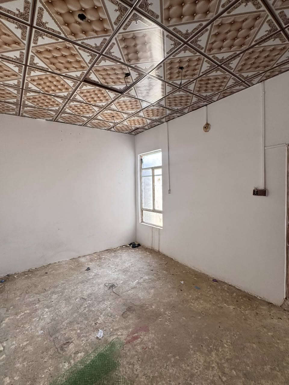 بيت للأيجار المساحه 100متر طابق ونص يتكون من غرف وصاله ومطبخ واستقبال تخاريج داخلي وخارجي الطابق الثاني صاله وغرفه فقط المكان حي النداء منطقه 50 شارع المجمعات قريب على الشارع مقابل مجمع البغدادي ايجار 250 قفل ***********
