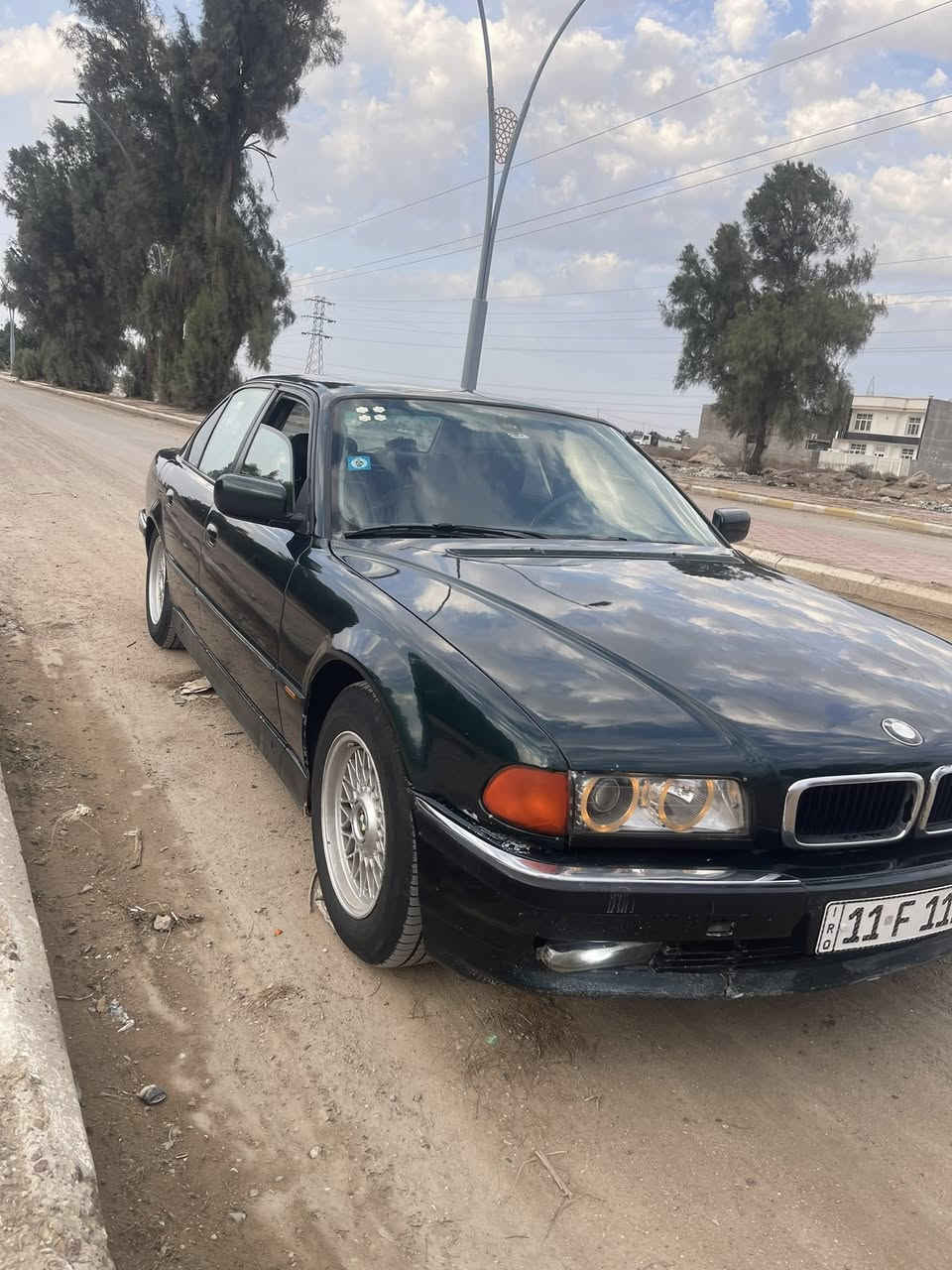 السلام عليكم سياره للبيع BMW / 735 /V8موديل 1998تحويل ثانيوم كير ومكينه مكفولات وبيها شويه ملاحضات بل كشر مكان بغداد المحموديه باقي تفاصيل خاص سعر 65وبيها مجال حك جيه ***********حمادي فنر الطائي
