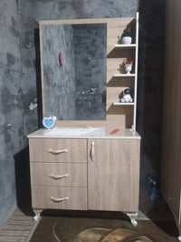 ميز خشب عراقي تفصال للبيع جديد شخطه مابي اتصال 07766265450 واتس