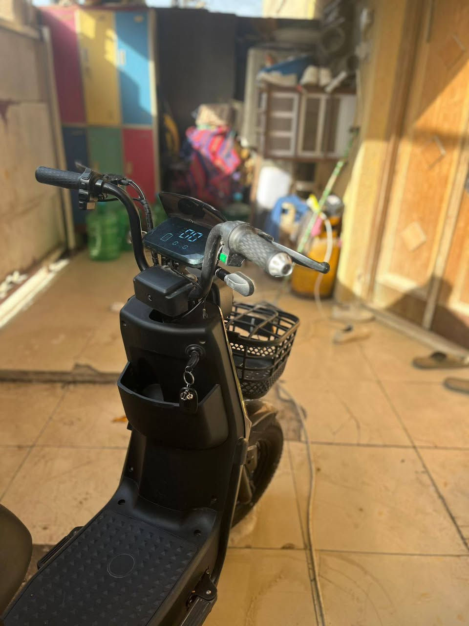 دراجة شحن الريان حجم 16 جديدة ما ماشية قليل جدا موديل 2025 (بصمة وسويج + شاحنة اصلية) بطاريات جديدة كلشي ما بيها ما مبدل بيها شي تمشي 55 نظام سرعتين فقط .
السعر : 350 وبيها مجال. 
مكاني: بغداد - ملحانية الضباط مقابل حي الحسين .
الاستفسار : ***********
