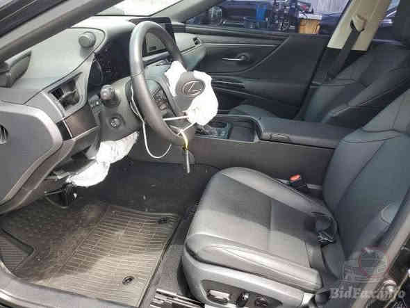 السلام عليكم
هايبرد Lexus Es 300H Base 2024 Night Edition
السياره يوم 12/1  تبطك بالامارات يعني بدايه الشهر الجاي
السياره ابيعها ع وضعها  مطروحه بالامارات 
السعر 210 
السياره هايبرد للعلم والتذكير
***********
