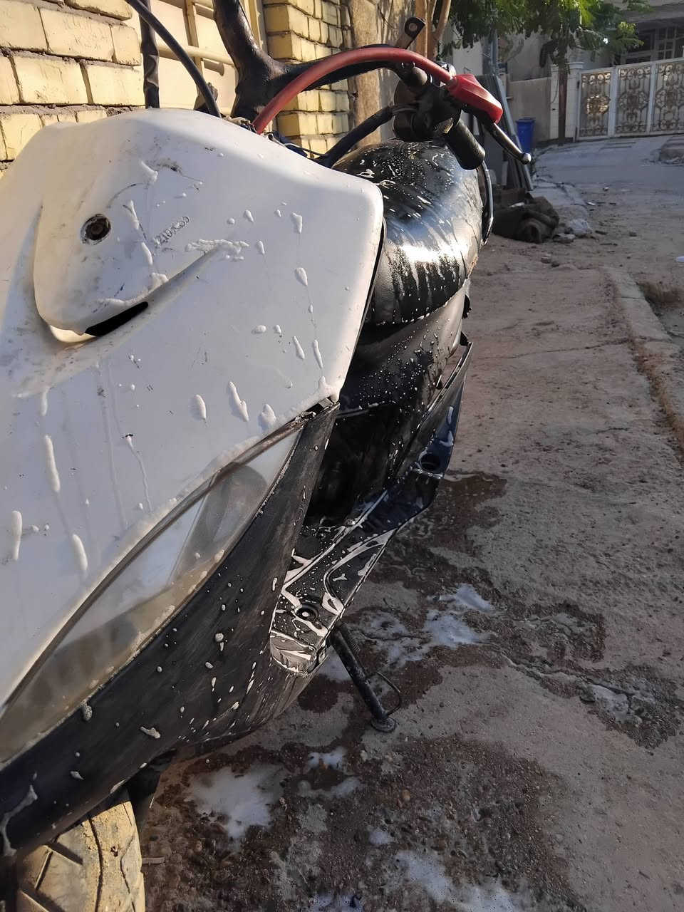 سلام غليكم دراجه للبيع دراجه نضيفه دراجه مكينه 49 برغي ممفتوح بيهه جانت مشتغله وطفت فجه درجه حلوه ونضيفه سعر ٢٥٠ رقم***********وتساب
