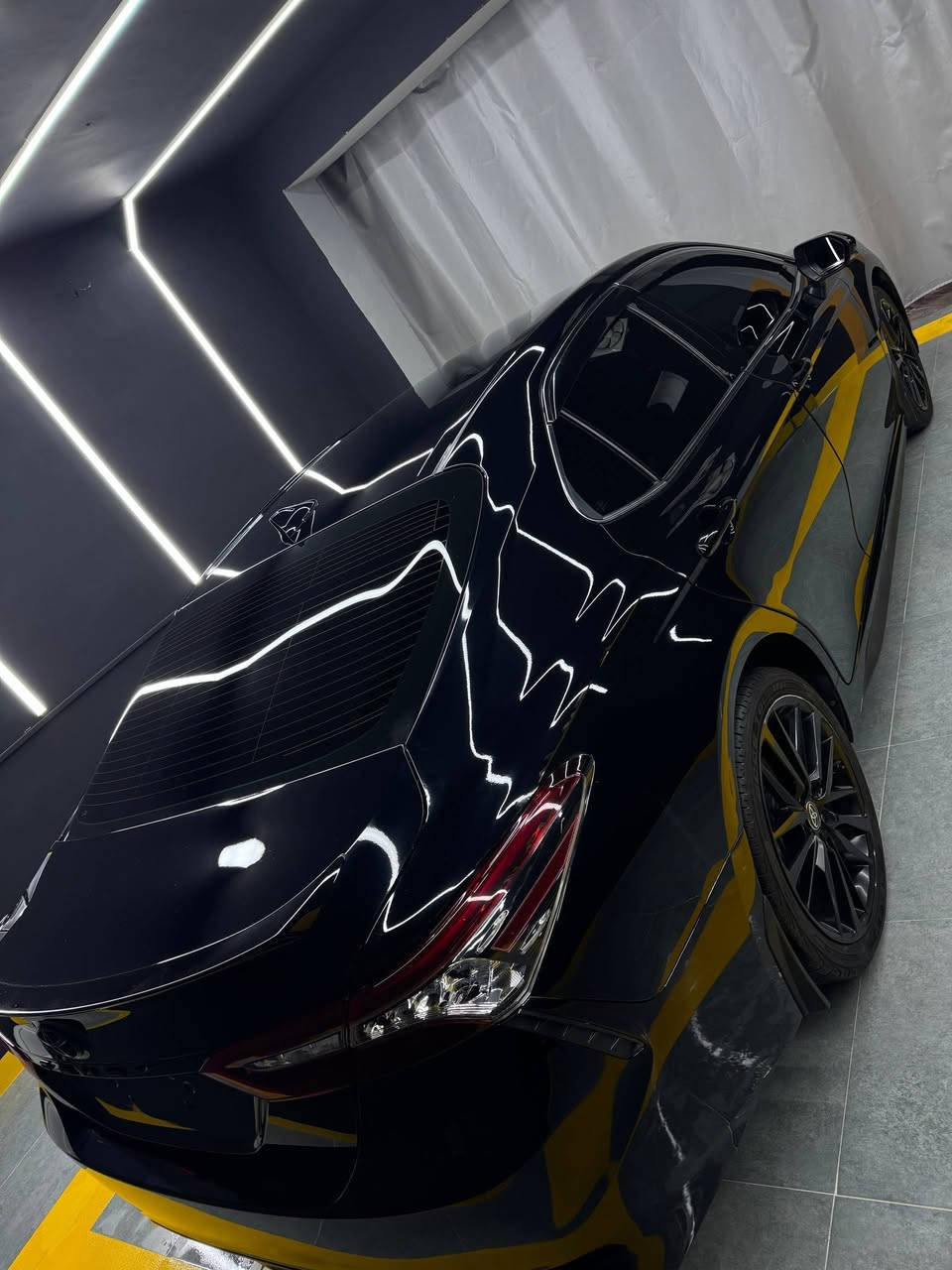 Toyota Camry XSE
مۆدێل:٢٠٢٣
بزوێنەر: ٢.٥ ٤ پستن 
هێزی ئەسپ: ٢٠٥
٣٦٧٧٧ میل ڕۆشتووە 

:تایبەتمەندیەکانی
کوشن هیتەرە 
سوکان هیتەرە
سیستەمی شەغاڵە 
ناوی جلدی سوورە 
ئۆتۆ هۆڵدە ٣ مۆدی هەیە
Eco Normal Sport
 شاشە گەورەیە 
تەبرید مەرکەزیە 
خەتی جادەیە 
تەحەکووماتی سەر سووکان هەر هەمووی هەیە 
ئاوێنە ڕادارە و سەیارەکە ڕادارە 
کوشن کارەبایە 
جام ڕەشی بیلادیە 
لیدە پێشەوەی زینۆن و لید و عەدەسە و شووشە کریستاڵە 
   مۆدی تراکشنی هەیە فوولی ئۆتۆیە  تەعدیل سوورعەیە وە مواسەفاتی 
زیاترە بەس پانۆڕاماو سڵاید نیە

:زیانەکانی
هەموو گیانی بەشەرت
ئێرباگ بلادییە و هیچ ئێرباگێکی نەتەقیوە 
تەنها چەمەلەغی دواوە لای چەپ ساردی هەیە 
 سنووقی گۆڕاوە بە بیلادی
ئۆتومبێلەکە هیچ بۆیاغێکی نییە

شوێن:سلێمانی

ژمارەی تەلەفۆن:***********

بۆ نرخ پەیوەندی بکەن ئەگەر مشتەریت
