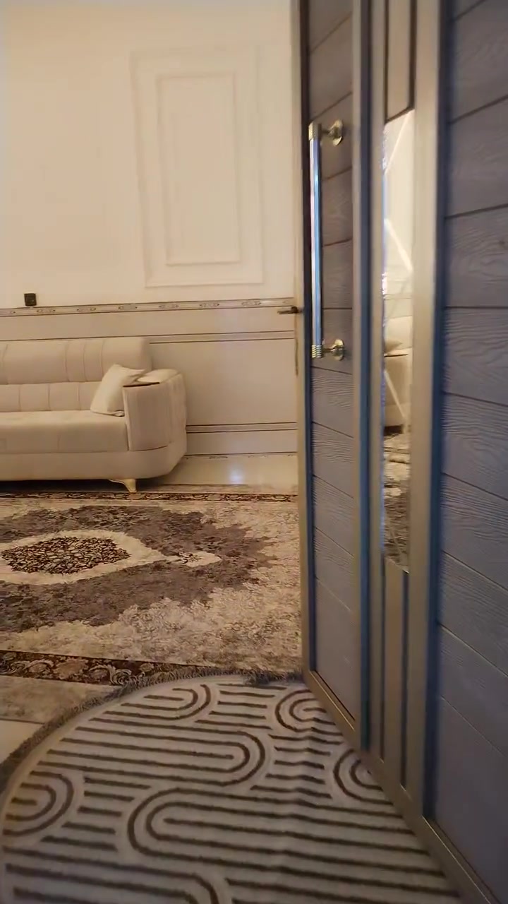 دار للبيع عنوان شارع الگص قرب موكب العقيلة داخل دربونة عرظ مترين ونص مساحة ١٣٦واقع حال ٢٠٠ الاستفسار (***********)
