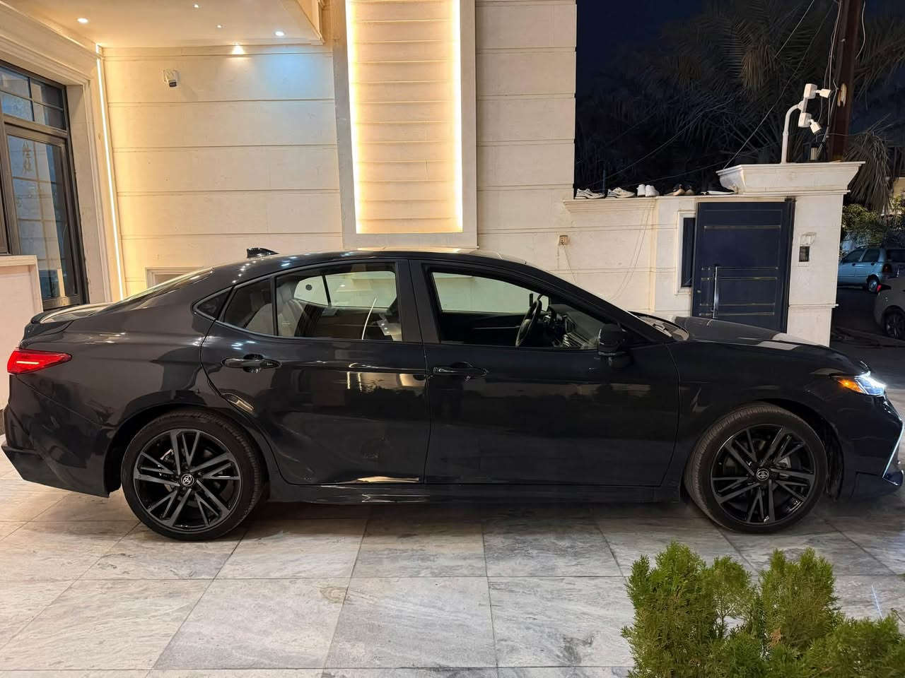سلام عليكم للبيع فقط
كامري  2025XSE
ماشيه 6000 ميل مواصفات السياره معروفه 
داتا شو
كشنات جلد تدفئه وتبريد
بانوراما
شاشه حجم كبير
تحديد مسار
نقط عمياء
قياده ذاتيه
رادار امامي خلفي
ويل19 
حادثها جاملغات خلفيه وقبق صندوك مبدل اصلي تفصيخ
السعر 24.000$ وبيها مجال
مكان السياره بغداد العامريه 
***********

