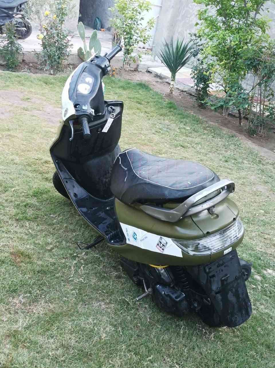 السلام عليكم عندي دراجه للبيع فراشه دراجه خير من الله نعومه شلعه معدل فول تجي شوف بعينك كابريتر مال حاويه كهربائيات كلها شغاله مكينه (ما مفتوح) لا دخان ولا تبخير تيارات جديد دبلات اماميه وخلفيه شغالات كفرات نظيفه الون مميز الون مكاني بابل الكفل يم مستشفى رقمي *********** سعره325,بيه مجال 🖤
