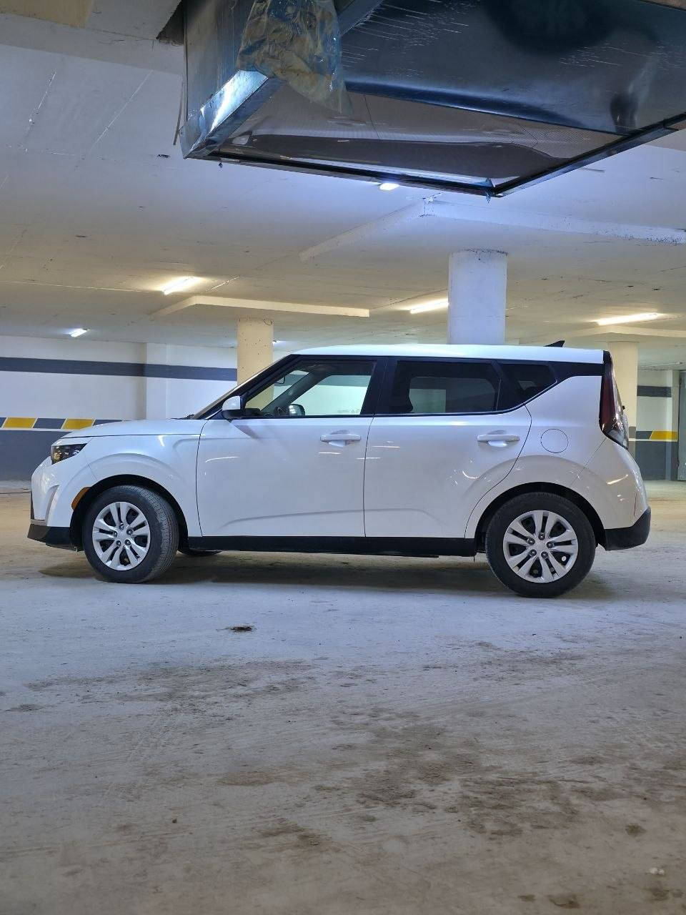 للبيع فقط كيا صول 🚗
Kia Soul 2025
الممشى: 2300 كم فقط (زيرو بحاله الوكالة )
ايرباكاتها سليمة ،   بس إيرباك الستارة مفتوح
الحادث
 تبديل الباب الخلفي جهة الراكب
صبغ نص الباب الأمامي جهه الراكب 
السيارة نظيفة كلش مثل ما موضح بالصور سعرها 
157 ورقه
📍 الموقع:  بابل -Babil – شارع 60 مركز
📞 ***********
