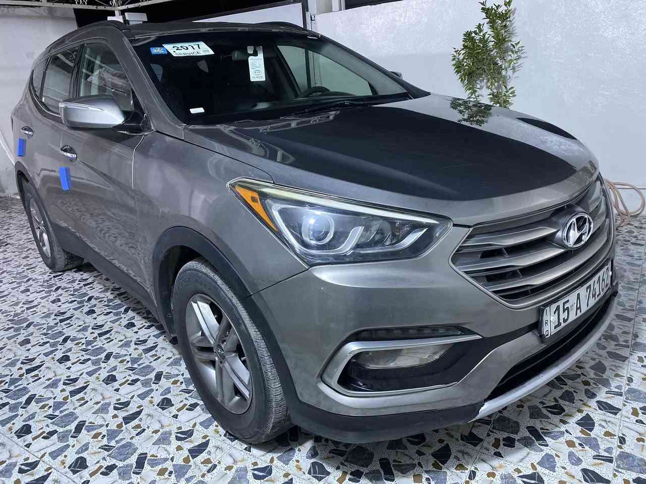 السلام عليكم للبيع فقط 
سنتافيا 2017 امريكي 
رقم انبار باسمي 
صبغ 5 قطع بدون ارباك بدون داخل حادثها جاملغ وباب فقط 
محرك 2400 جاهزه ع الاخير 
مكان السياره بالرمادي 
السعر 127 بي مجال بسيط 
***********
