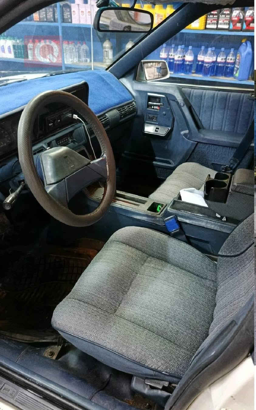 ​🚗 للبيع: أولدزموبيل Cutlass Ciera موديل 1990 🚗
لأصحاب الذوق الرفيع والسيارات المتينة، سيارة أولدزموبيل كوتلاس سييرا بحالة ممتازة وجاهزة للاستخدام:
​الحالة العامة: السيارة "على البلاد" وكل شيء فيها شغال.
​الصبغ: (صندوق، قماره، بنيد) صبغ خارجي فقط بدون أي ضربة نهائياً.
​المحرك والكير: مكفولات وبحالة ممتازة جداً.
​التبريد: تبريد البلاد وشغال بكفاءة عالية ❄️.
​الصدر: الأمامي والخلفي بنسبة 60%.
​التفاصيل الإضافية: السيارة نظيفة جداً وأني صاحب السيارة المباشر.
​💰 السعر المطلوب: 55 ورقة (وبيها مجال للشراي).
​📍 الموقع: الدورة - شارع المصافي (سريع الدورة) قرب شركة شانجان.
📞 للتواصل والاستفسار: ***********
