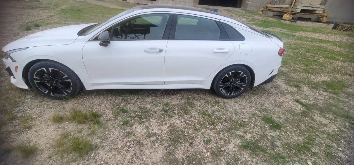 كيا كي فايف ٢٠٢٣ جتي لاين رقم بغداد سعر ١٧٠ وبيه مجال لاستفسار وصور الحادث على واتساب ***********
