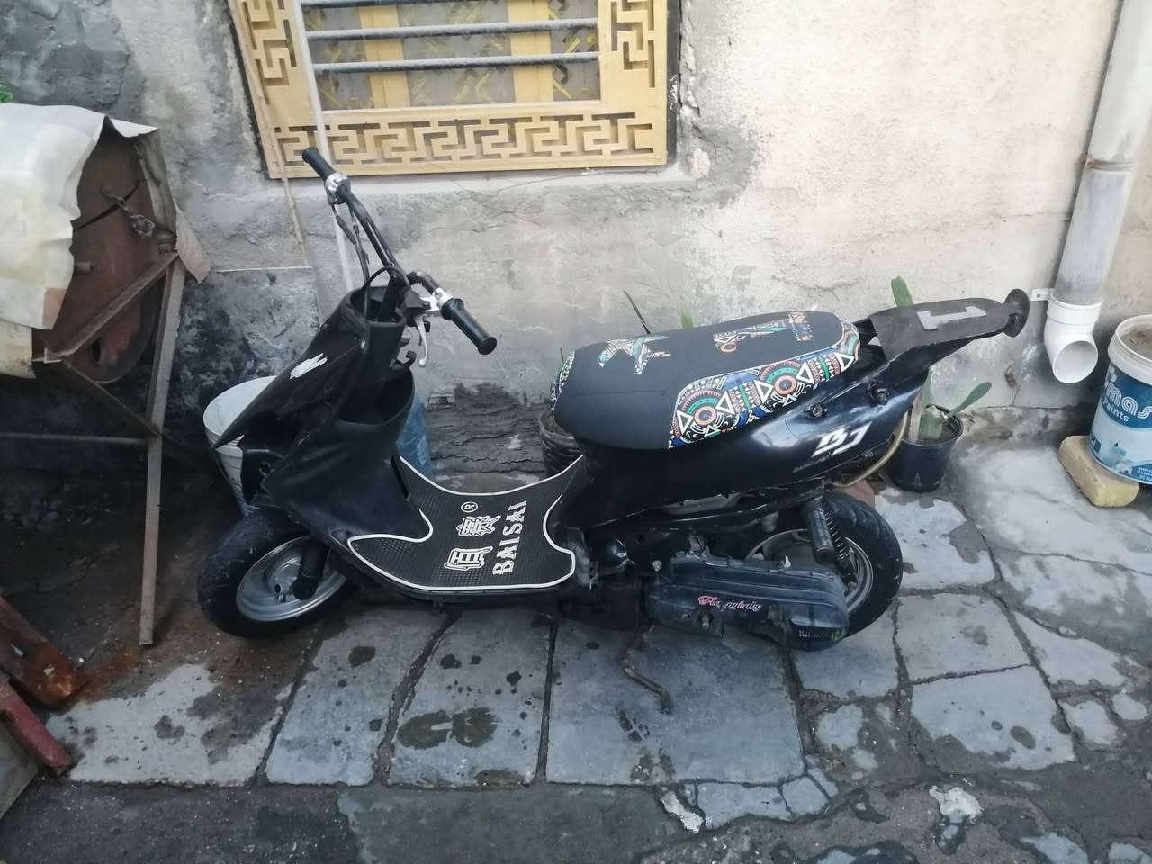 دراجه ٩  محرك ٦٠ كفاله دراجه  بل جيس نقصها براقي مال سلا ثنين طاكات سعرها ٣٥٠ ابو ٣٠٠ لا تراسني هاذ رقمي ***********
