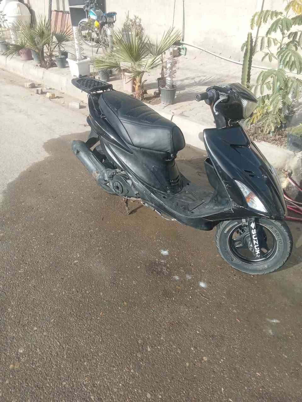 ادرس ياباني نوزل للبيع 
دراجه خير من الله  تجفيت جديد 
كهربائيات كلها شغاله السعر 500
***********
