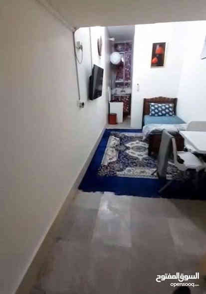 شقه استوديو مفروشه للايجار في منصور الاميرات طابق اول سعر الايجار ٤٠٠ دولار للاستفسار ***********
