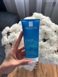 لاروش-بوزيه • غسول • مضاد حب الشباب