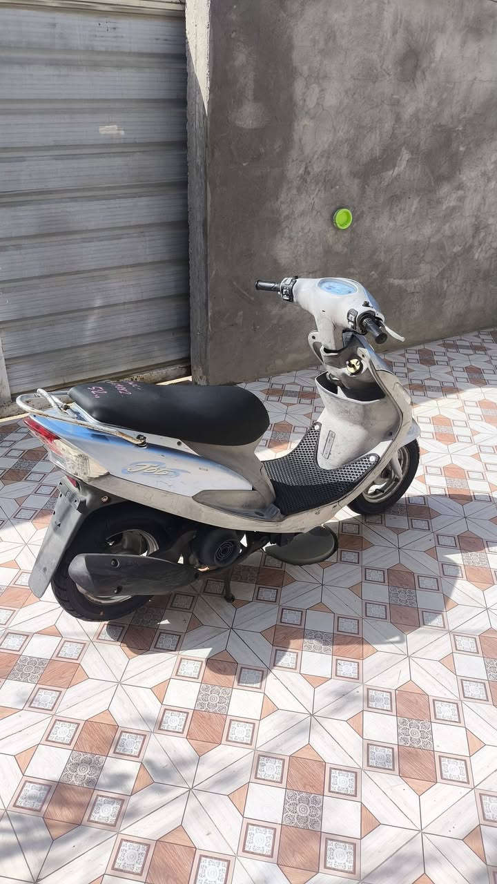 سلام عليكم ماكس منغولي حاويه صارلها سبوع نازله.
دراجه سلف هندر. مكينه مكفوله برغي مامفتوح. بيها
اشاير لايت عالي ناصي دبلات امامي وخلفي بريك امامي وخلفي قفل صندوق قفل سكان كيج بانزين /كيج كيلو متر دراجه كفاله عامه وكله ختم واحد وي لمكينه
المكان البصره قضاء المدينه 
الاستفسار ***********
