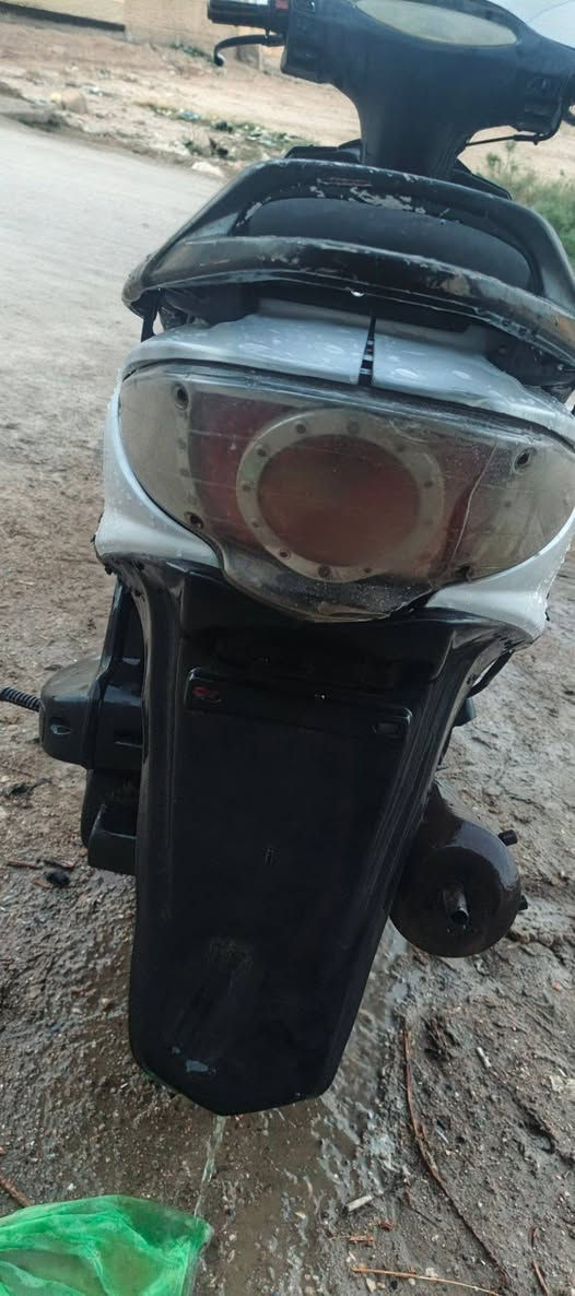 دراجه جي فور شغاله سلف هندر سكنات اشاير بك لايت كهربائيات كامله قفل جنطة قفل سكان  كفرات ختم واحد ماناقصها ايي شي سعرها 250 وبيها مجال مكاني بلفضليه رقمي ***********
