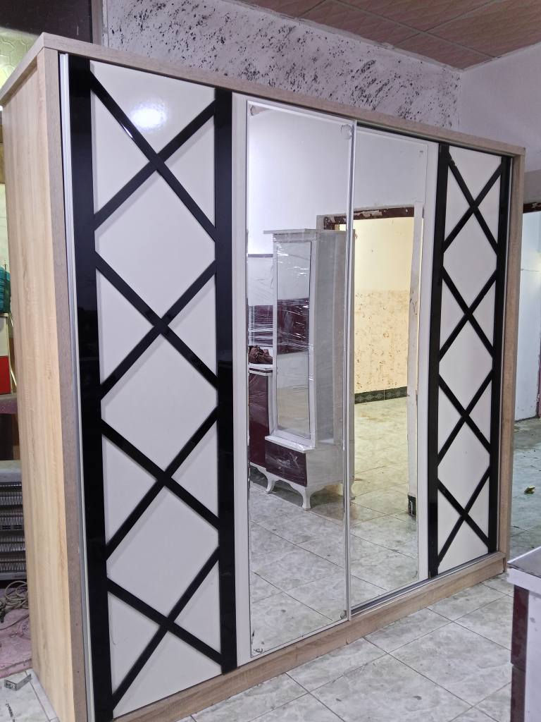 كنتور تركي للبيع اخو الجديد نظافه 100% سعرها رقم شراي خلي يخابر على الرقم ***********مكان كركوك كركوك, العراق
