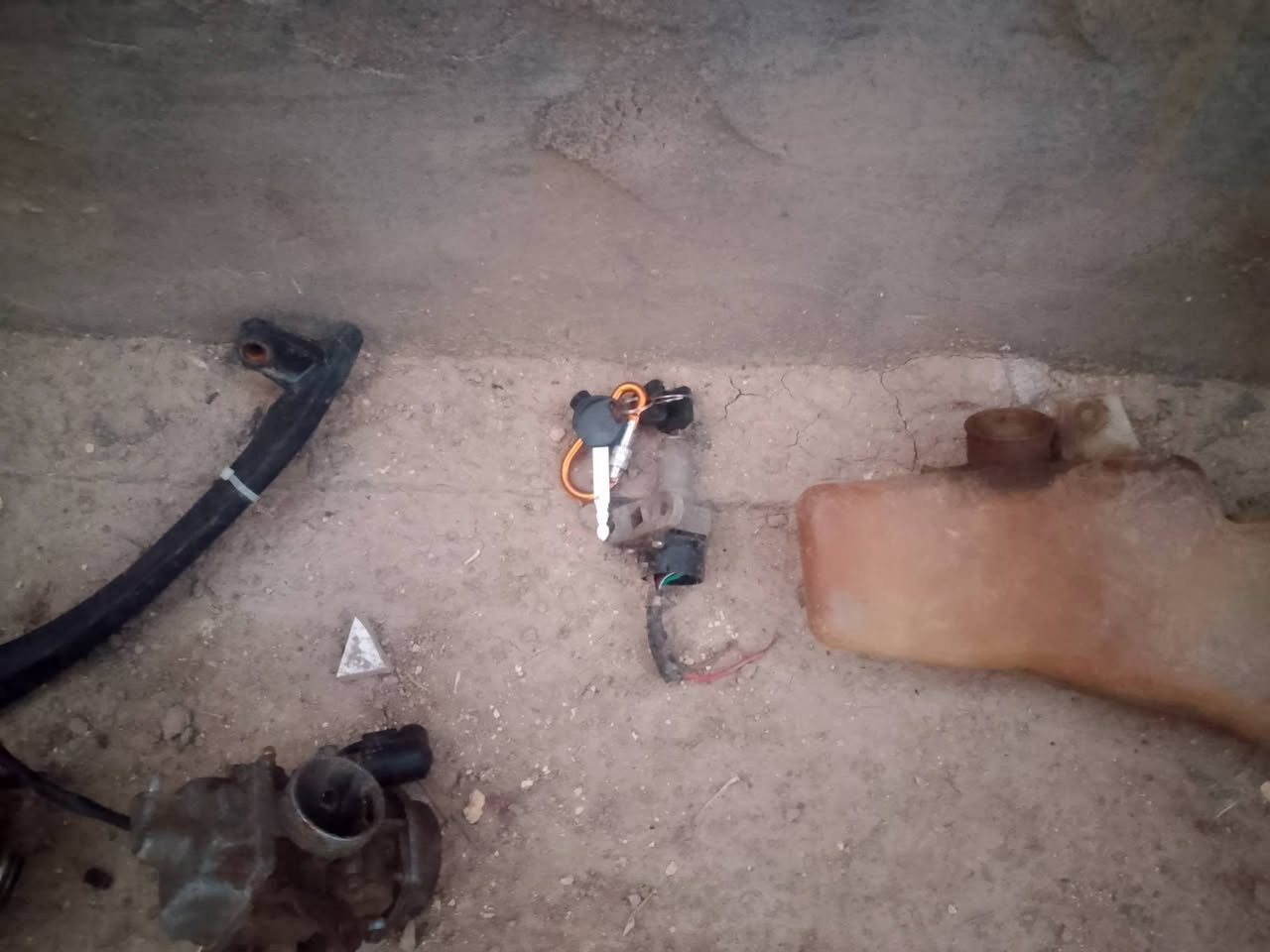 السلام عليكم غراض البيع كلهان ب50ؤبيهان مجال قليل شغلت كلهان


**إذا كنت صاحب هذا الإعلان وتريد حذفه لأي سبب، رجاءا أرسل رسالة إلى الدعم الفني**