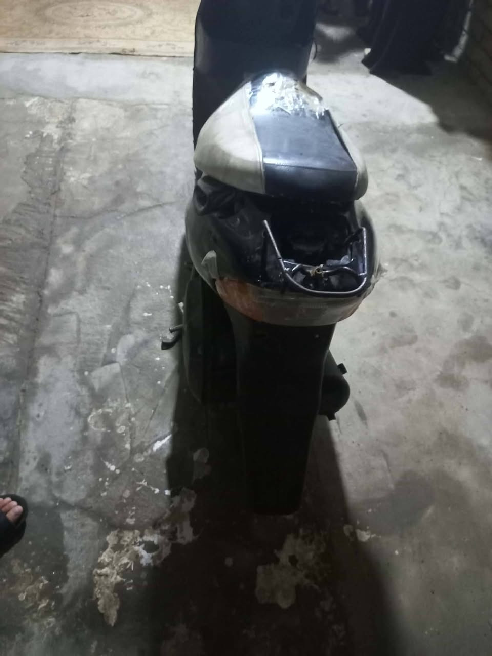 سلام عليكم دراجه سازوكي جنطه للبيع مفتوحه مره وحده بدل بيهاا بس بوشه وبستم دراجه حالين طافيه كاطه نار دراجه عوزهاا عقل صوتهاا ناعم شرط كهربائيات شغاله سلف شغال بس عوزها باتري تواير جدد وكله اصلي عنوان لمدثره وسعر ب١٢٥ وبيهاا مجال قليل
راعي دراجه ثامر العبودي


**إذا كنت صاحب هذا الإعلان وتريد حذفه لأي سبب، رجاءا أرسل رسالة إلى الدعم الفني**