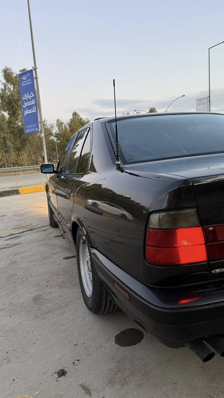 موديل 91 محرك كبس مكينة جديدة تبريد شغال
سلايت كشنات جلد  لايت زينون سيارة متعوب عليها مال بيت 
مصبوغ عام جمالية معجون بيها تلكيط خفيف كلش 
السيارة باسمي تحويل مباشر 
رقم نينوى الماني 
السعر 75 ورقة وبيها مجال بسيط 
مكان السيارة موصل 

‭0772 211 0026‬
