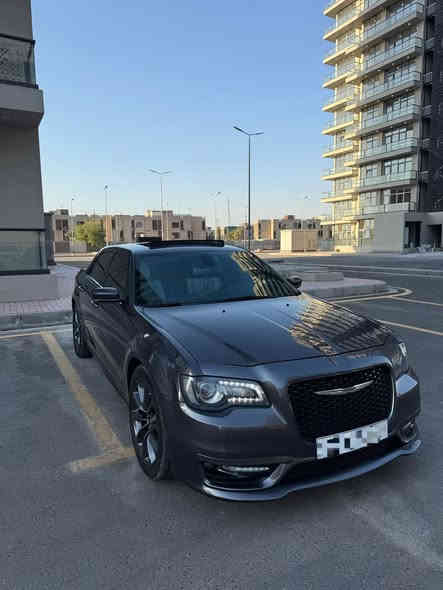 للبيع اوباما كرايسلر  (2020) اصل خليجي وكالة هارلم 
تو ويل  300  S  هيمي (5700) 

بچم عريض 

السيارة ماشية ٦٦،٠٠٠ 

رقم مميز سليمانيه الجديد تحويل ثاني يوم  

السياره مظللة بالسنويه

المواصفات :
* پانوراما . 
* داخل جلد لون ابيض
* برده خلفيه كهرباء
* سكليتر كهرباء
* حساسات امامي خلفي
* مصابيح امامية زنون 
* ويل قياس 20 أنج 
* شاشه كبيرة مع نظام ملاحة نفكيشن GPS .
* سستم صوت الپاين 
* ⁠دمام صوت 
* مقاعد أمامية كهربائية عدد 2  خزن وضعيات
* مقاعد أمامية تبريد وتدفئة . 
* تشغيل عن بعد . 
* تدفئة ستيرن . 
* تدفئه وتبريد  اقداح
* محدد سرعة . 
* كاميرا خلفية .
* مرايا متحسسة للاضاءة العالية .
* كير شفتر بالستيرن . 
* دخول ذكي (بصمة)

ملاحضه السيارة مكفولة  عدى الجاملغ الأمامي بي بارد كلش قليل بدون فتح  شغل درجه أولى

السعر 30,000 وبيها مجال قليل
***********
