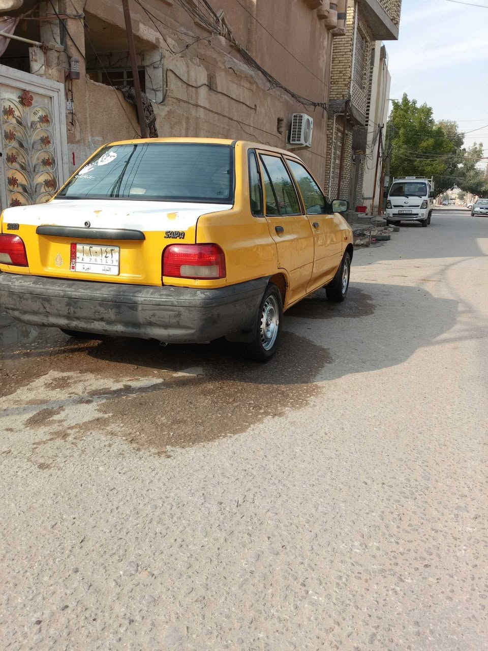 سلام عليكم سايبه للبيع مديل 2012 سياره عوز حداديه شويه تعبانه كير ومكينه مكفولات تبريت شغال السعر 23وبيه مجال *********** المكان نجف
