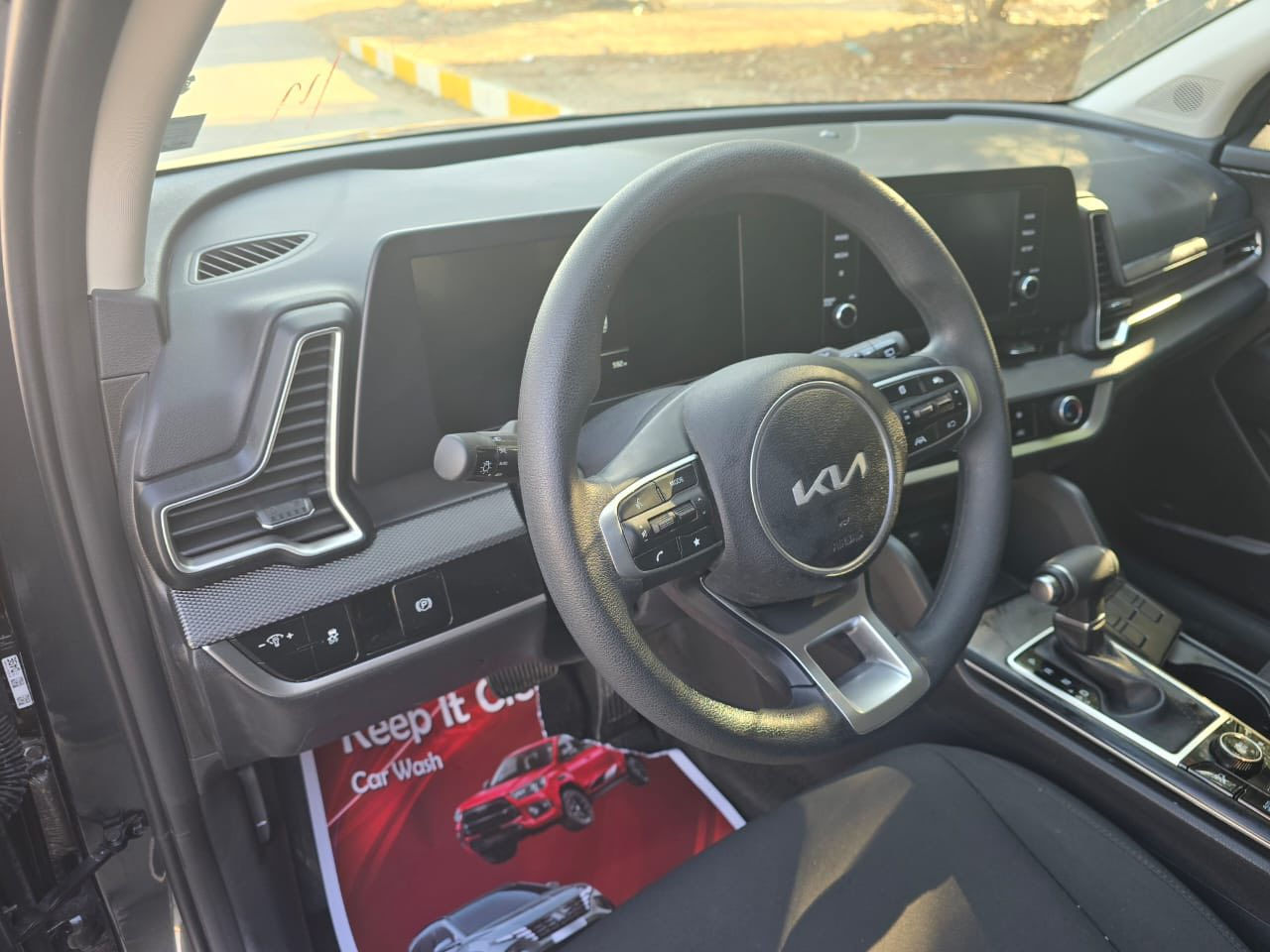 السلام عليكم 
  كيا سبورتج موديل 25
زيرو ماشيه 500ميل
مواصفات السيارة عاديه
محرك ٢٥٠٠ تنفس طبيعي 
رادار امامي 
سويج
سياقة ذاتية
تحديد مسار 
شاشه +كامره + حساس
سايد بريك بصمه 
تبريد قطعتين 
كير 8
حادث السيارة فقط تبديل بنيد نفس الون
والباقي كفاله 
رقم الهاتف
***********
