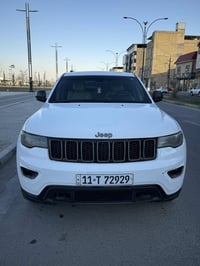 جراند شيروكي • ٦ سلندر ٣٦٠٠ • رقم بغداد