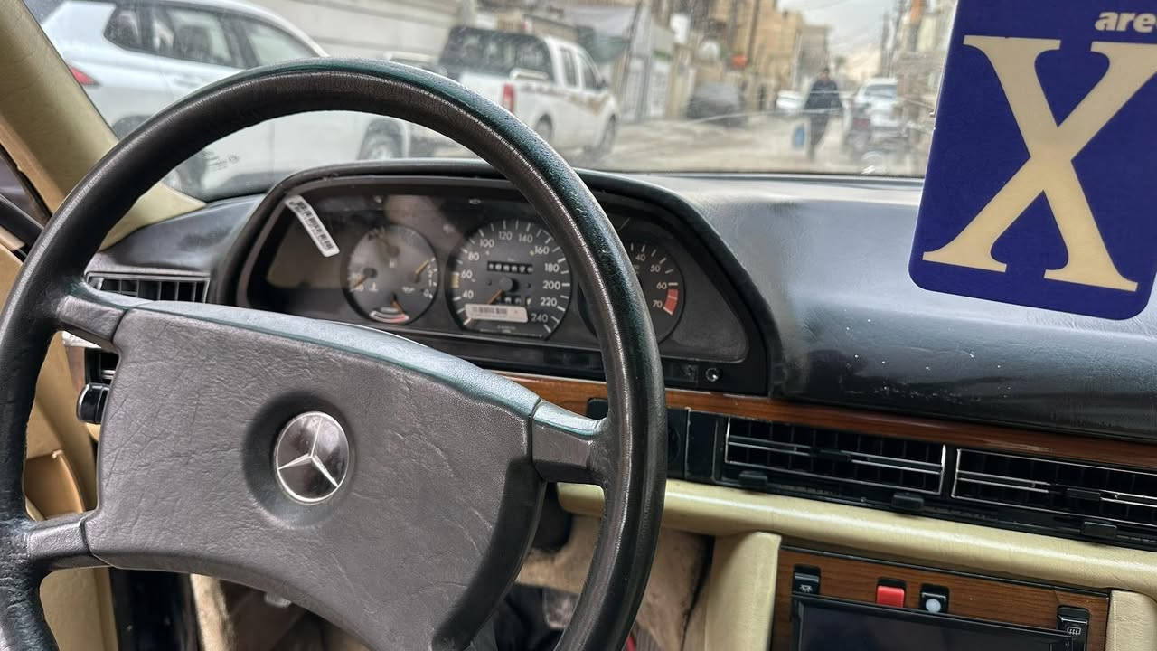 السلام عليكم مارسيدس جانبو رقم بغداد دولي جديد بسمي شرط سياره على وضع الشركه حجم 280s كلاس قصيره محرك كير عادي كفاله عامه من صبغ عنوان بغداد معلمين ***********
