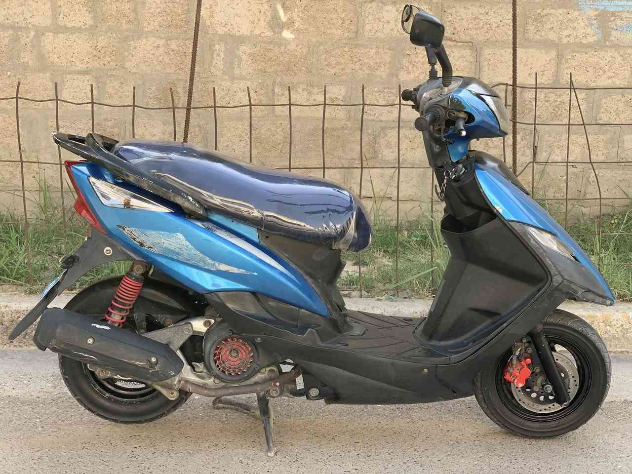 دراجة ماكس ثعلب
كفرات اصليه ختم واحد

لا تبخير ولا تنقيص

كهربائيات كامله شغاله ١/١ 

كلجات امامي خلفي جديده 

هندر شغال 

كابريتر شغاله (نص عمر) 

* نقص باتري فقط 
السعر ٥٥٠ 
رقم ( *********** )

مكاني الغزاليه

{ما متواجد على النت}
