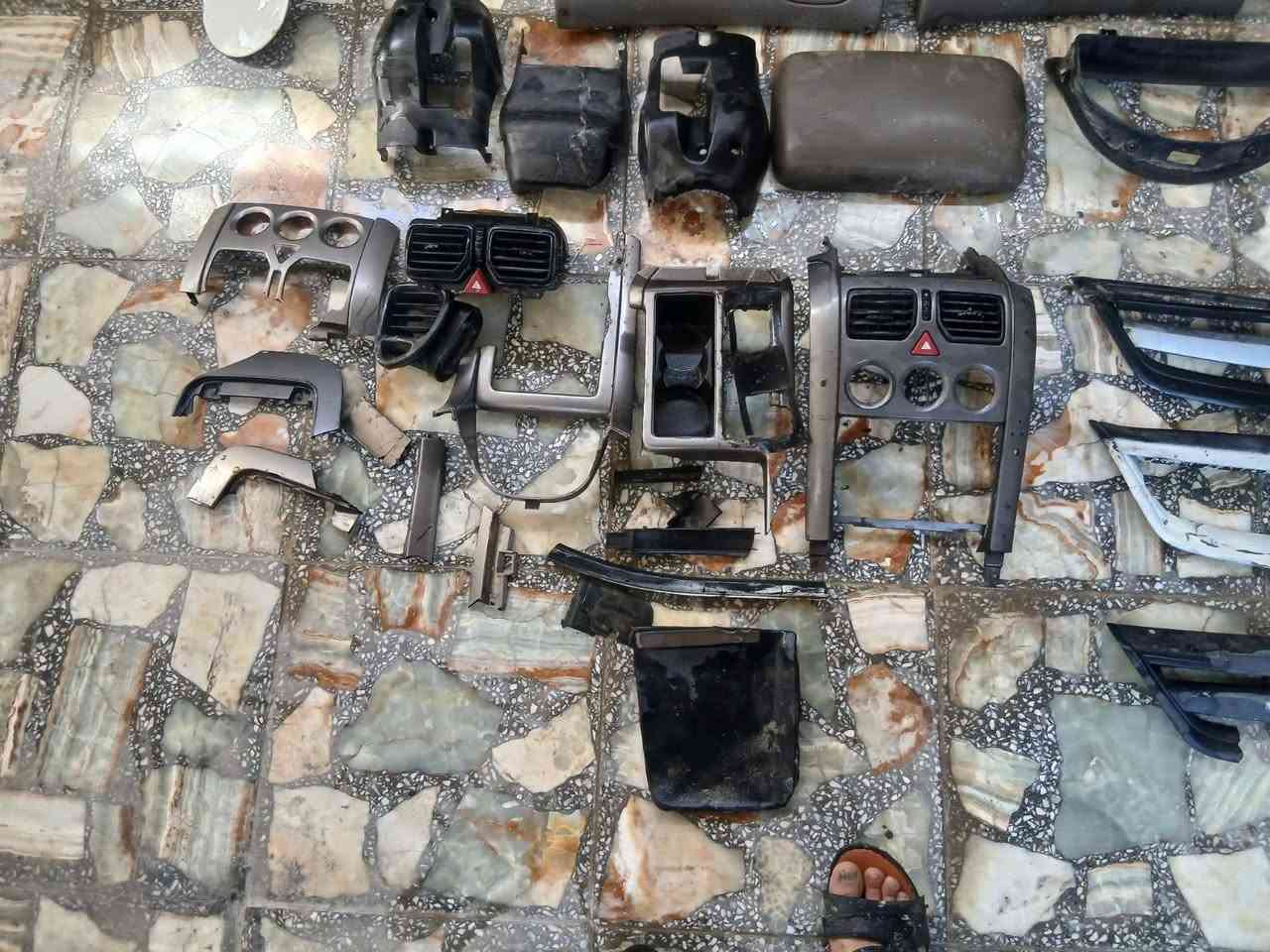 غراض لومينا 2004
شباك
كشنات امامي + تجوه خلف وسطيه
فيت بم مع فيت بم قاعده
مسجلات 2
تجوه مال تبريد
ترايش باب 
باب يسره بدون جامه مع مرايه جانبيه
مكابن باب 2
شمسيه يمنه
غطاء ماطور ماسحات فرب البنيد
للتصال ***********
