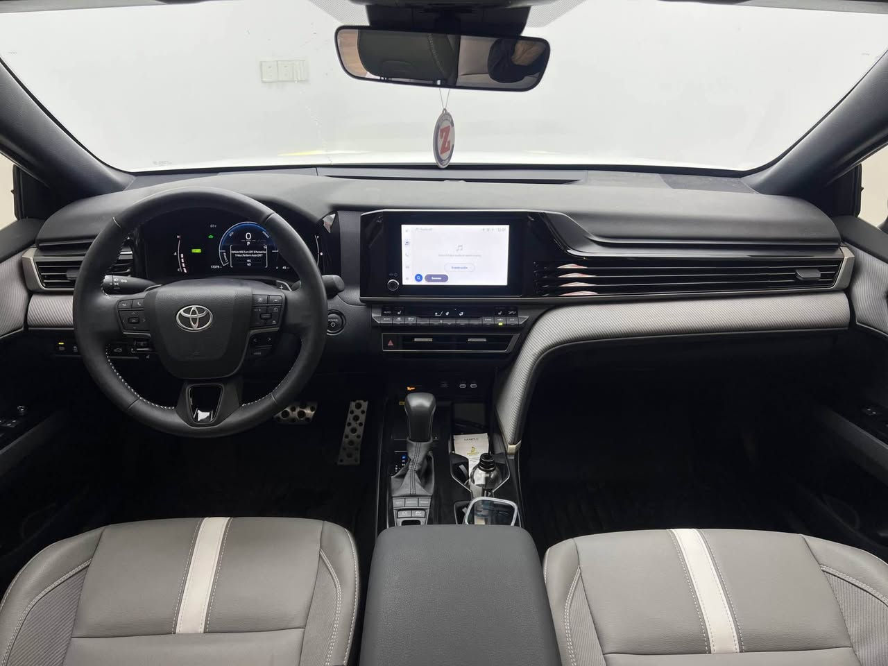 Toyota Camry SE+ 2025
تويوتا كامري 2025

مواصفات +SE:
فتحة سقف كشنات كهرب و جلد و تدفئة رادارات جانبية و خلفية 

مكينة 4 سلندر حجم 2.5 لتر تنفس طبيعي هايبرد 
ماشية 17,000 ميل و بحالة ممتازة 

ضرر السيارة جاملغ و شبر من البنيد مكفولة من كير و محرك 
وكهربائيات….
ايرباكات و دواخل سليمة ١٠٠٪؜ 
السيارة مامرقمة تترقم ارقام شمالية..

ب  سعر (259$) ورقة و بيها مجال للطيبين

مكان السيارة

دهوك -معرض ارشف R-Shev
رقم51 من معارض التيرمينال 

***********
*********** دهوك, العراق
