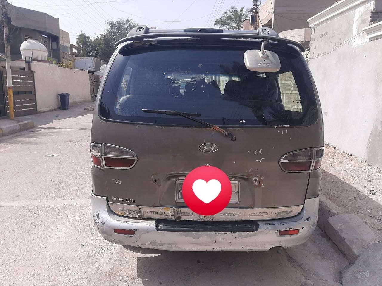 من رخصه مدير الكروب المحترم 
السلام عليكم 
ستاركس بترة خصوصي موديل ٢٠٠٠ رقم ديالى محرك سوبر ولا قطره بخار كير عادي اكسل تخم تاير باتري سنويه صاقطه سنه بيهه جفيه خفيفه عله جهت سايق تبريد عاطل مكاني بغداد وديالى شهريان سياره تحتاج ترتيبات  سعر ٥١ وبيهه مجال الهاتف للستفسار *********** متواجد وتساب 
*********** .
