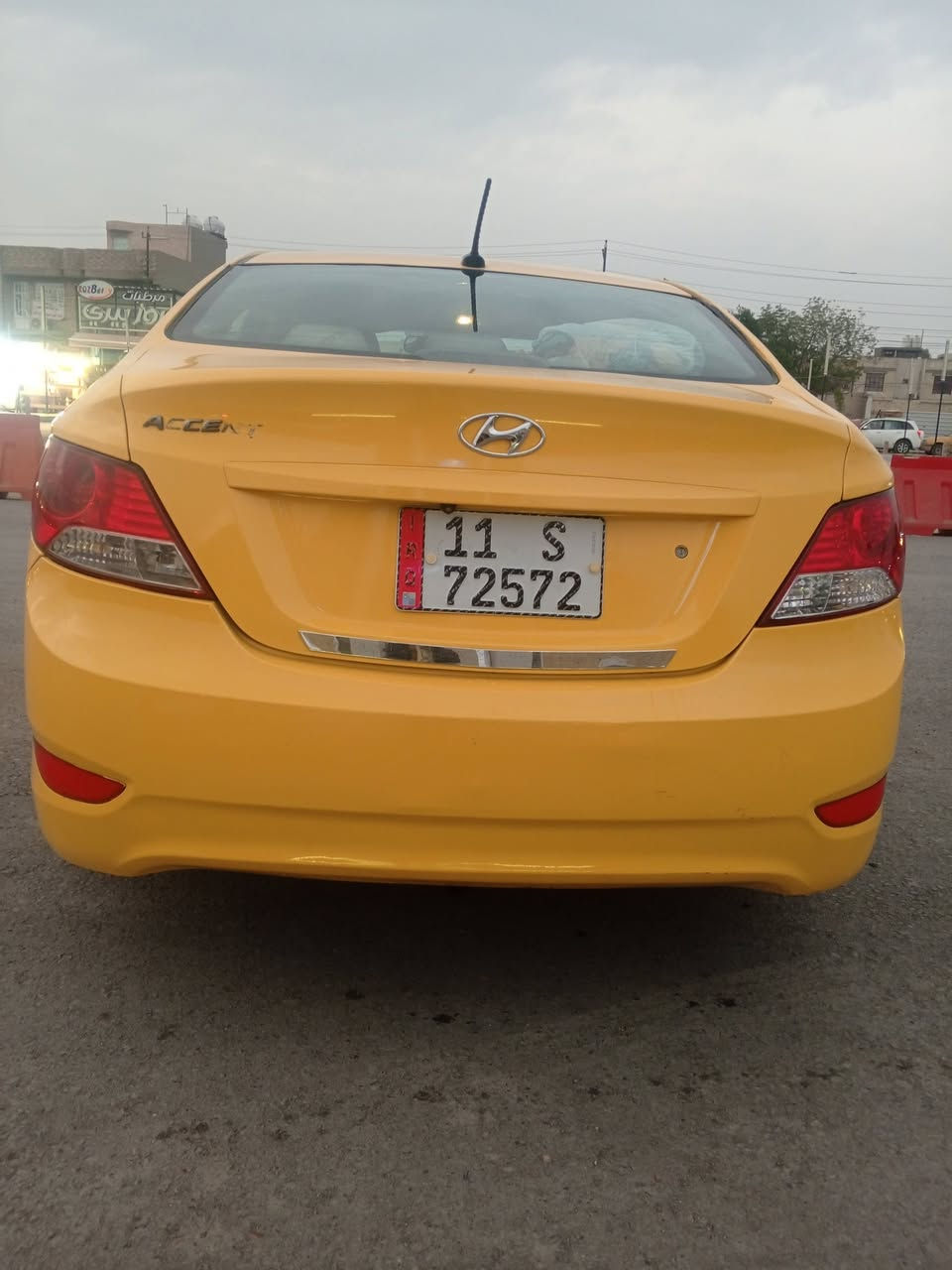 اكسنت 2015 امريكي رقم بغداد الدولي سعرهاا 85 بيه مجال للطيبين 
سنويه لل 27 
كير مكينة خير من الله 1600 GDI
كشرها حلو صدرها 90 بل 100
حادثه جاملغ خلفي وبنيد مبدل  
سيارة ليبل واحد عده البنيد 
دواخل مابيه لا حوض لاتكم لا لغود 
مكانه بغداد زعفرانية ***********اتصال 
                              *********** وات ساب
