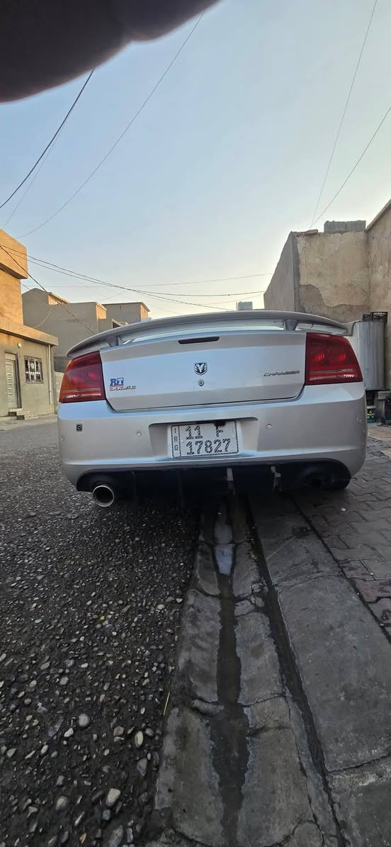 سلام وعليكم
دوج جارجر 2007 بغداد بسمي تحويل ثاني يوم 98$
 مكينة جديد كير جديد صدر امامي خلفي البارحه شادلها تايرات نص عمر مصبوغة حزام  عليها منضومة غاز جديد ما مشتغله ابد ع خط حادثها جاملغ وبنيد وبيها شبر تعمير بلغد شبر مكان السيارة كركوك*********** واتساب او خط
