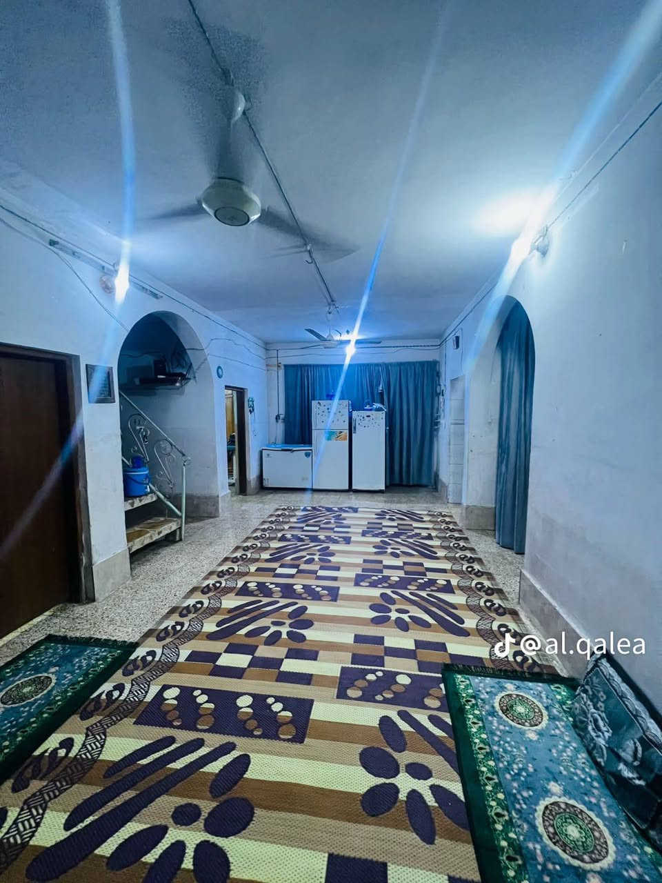 دار للبيع حي الوفاء منطقة ل ٣٧ الف 
او مراوس ب ١٠٠ متر حي الوفاء 
طابقين شيلمان صاله عدد ٢ غرف نوم عدد ٤ مطبخ عدد صحيات عدد ٣ 

سعر البيع ١٩٥ مليون مع مجال قليل 

للاتصال 

*********** متوفر واتساب ***********
