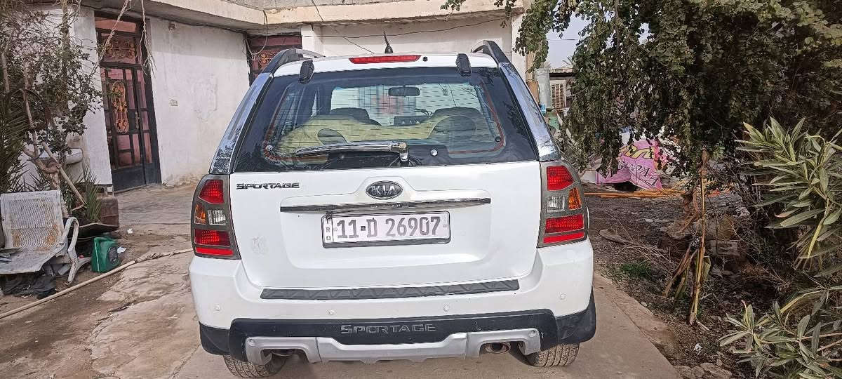 سبورتج 2010 خليجي فول مواصفات شاشة كامرة وشاشات بالكشنات وفتحة وحساس خلفي محرك 2000 مكفول من التنقيص والبخار وكير مكفول تبريد ثلج وتدفئة نار ضرر جامرلغ وبنيد البنيد امبدل نفس الون وصفحة السايق رش بدون معجون للجمالية
ماشية 178 كيلومتر 
 السعر 103 مكاني ديالى خان بني سعد 
***********
