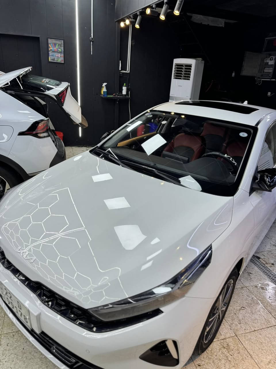 K3 موديل 2024
ماشيه12 الف
سياره كفاله عامه
فو لموصفات 
فتحه
حساسات
كشنات جلد
كأمره دواره 
الصندوك 3 وضعيات ينفتح
الداخل احمر
السعر 140 بيه مجال شي بسيط
العنوان بغداد الحريه
***********
