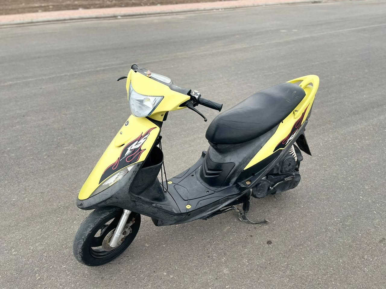 سلام عليكم  دراجه ماكس عدله
للبيع بلاديه الدراجه كله برغي تجاري مابيها
تزويد 
وفج RPM
صدر
دبل خلفي 
قطره دهن
عنواني بغداد جامع النداء  
السعر خاص
او اتصال على هذه الرقم***********
