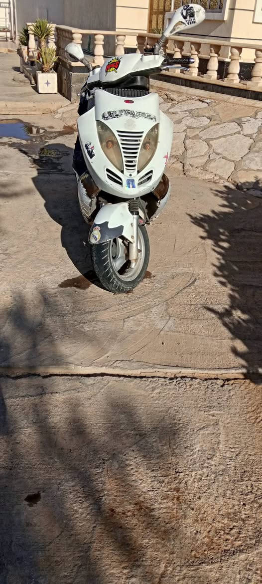 للبيع ماطور كايمكو  ياباني السعر350 وبي مجال ايستفسار على رقم ***********
