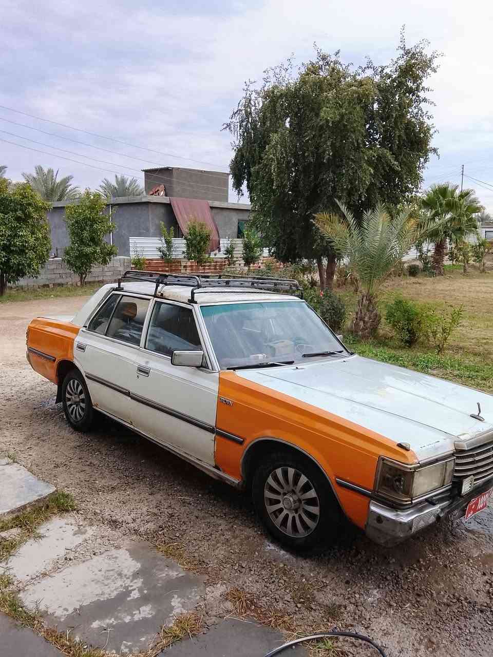 كراون 82 دي. لوكس  سعر 25العنوان تاجي ناحية شيخ حمد هاتف ***********
