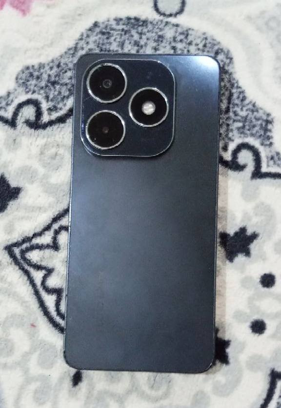 السلامُ عليكم 
شباب جهاز TECNO SBARK 20 الذاكرة 256 الكامرة 50 شاشة فول جديد وية كفر شفاف +لاسق+شاحنة كاملة. ورام 6 مكفول السعر 170 وبي مجال. ملاحضة لا يتوفر توصيل انتَ تجي تاخذة للستفسار هذا الرقم *********** يتوفر واتساب...
